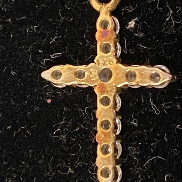 Dainty Cross Pendant Necklace Vermeil 925 Sterling Silver - Picture 6 of 9